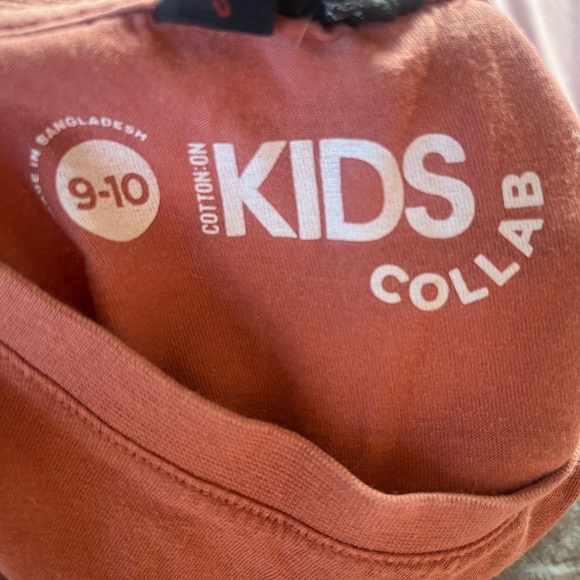 Cotton On Red Short Sleeve Tee with Iconic Graphic - Picture 2 of 2